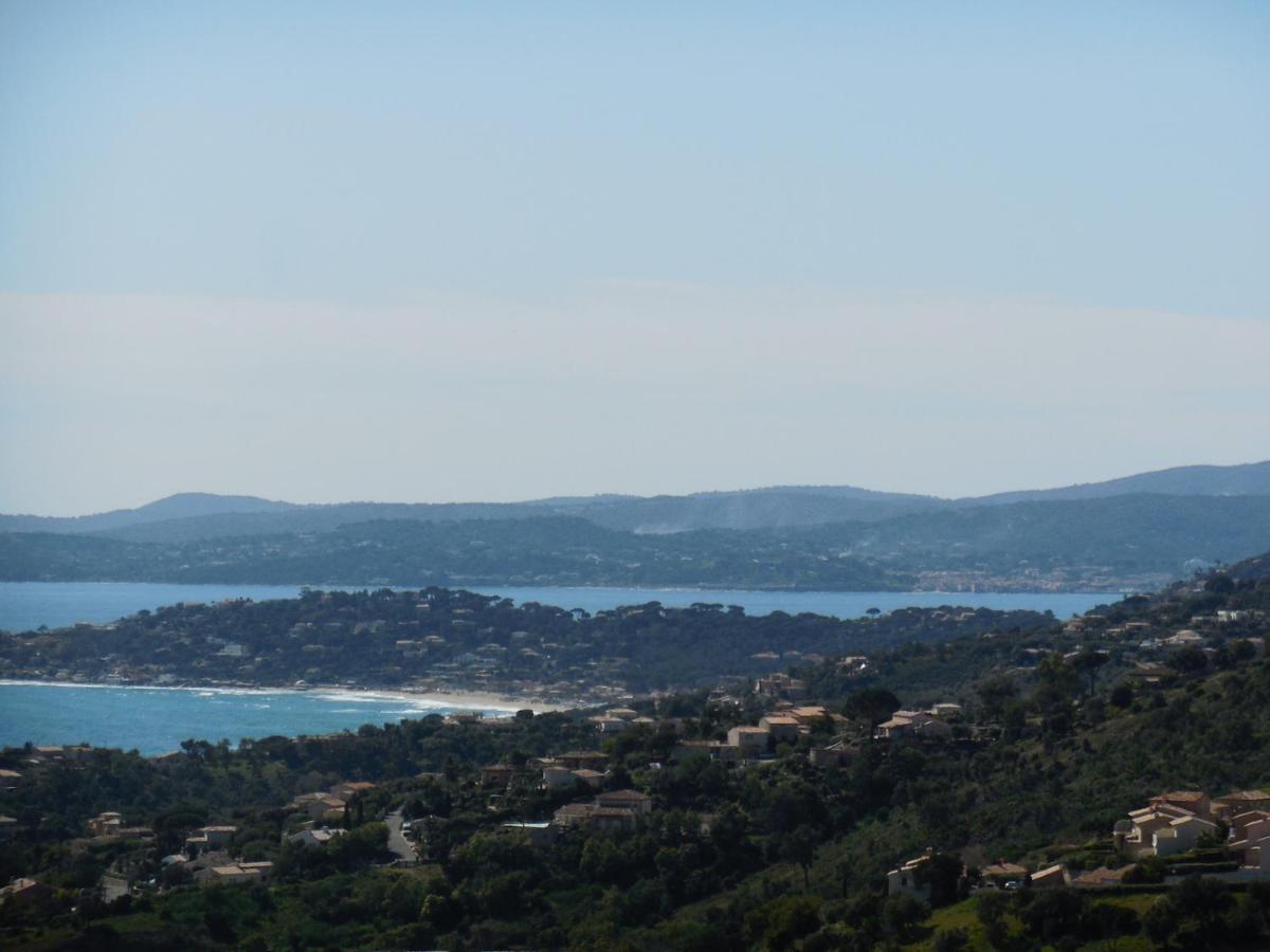 Tres Bel Appartement T3 Avec Splendide Vue Mer Les Issambres Buitenkant foto